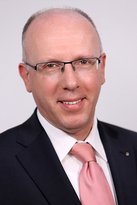 Portrait von Dr. Karsten Tech